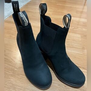 Blundstone Women's Black Ankle Boots with Heel, Nubuck.